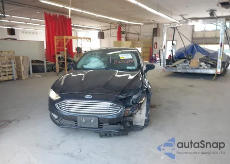 2018 Ford Fusion Se z USA, uszkodzony, nr VIN 3FA6P0HD2JR135212